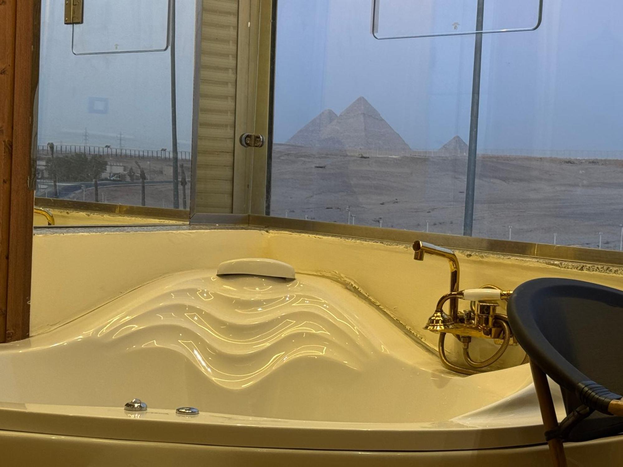 White Pyramids Inn Nazlat as Sammān Exteriér fotografie